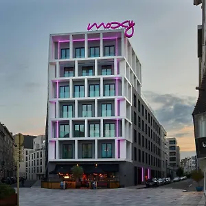 Moxy Center Отель