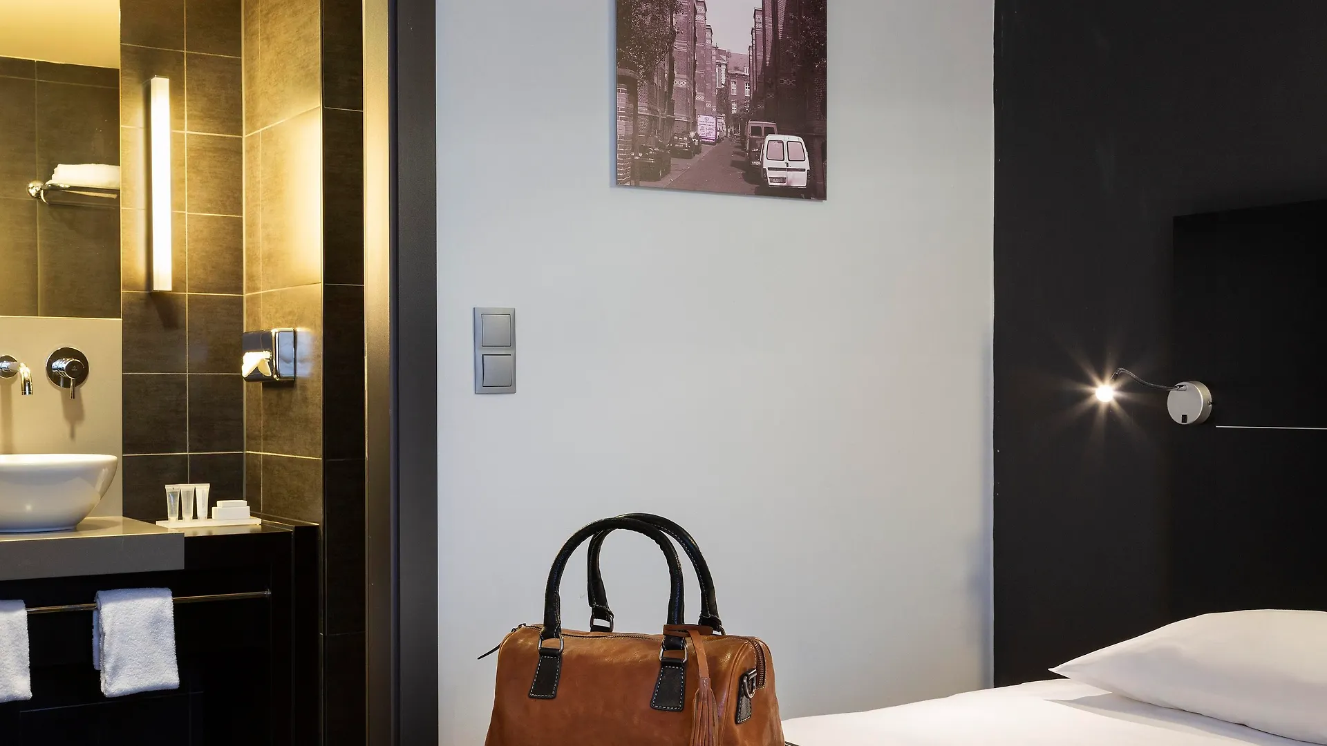 B&B Hotel Brussels East Woluwe 4*,  Belgien